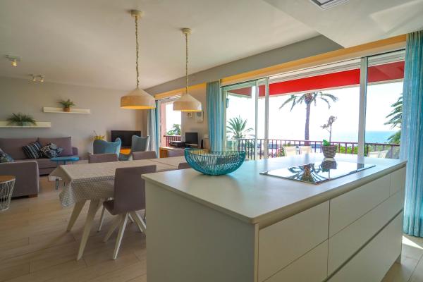 #12803 - Ribera Sunrise Penthouse | Holiday Rentals | Hello Homes Sitges