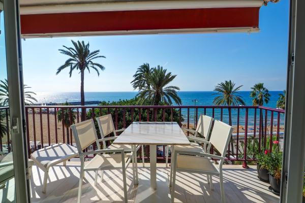 #12804 - Ribera Sunrise Penthouse | Holiday Rentals | Hello Homes Sitges