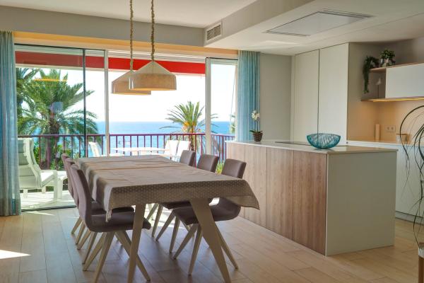 #12819 - Ribera Sunrise Penthouse | Holiday Rentals | Hello Homes Sitges