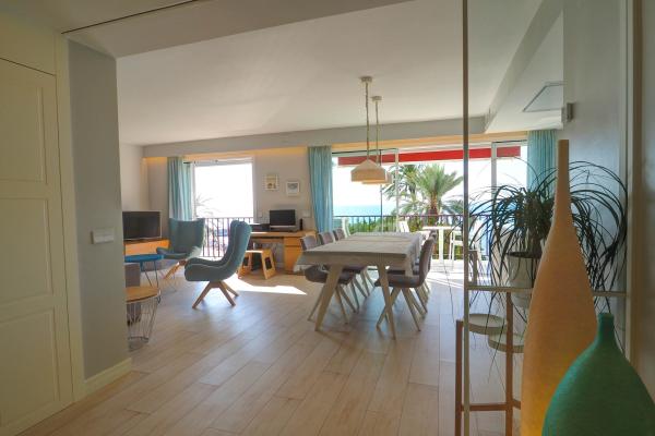 #12820 - Ribera Sunrise Penthouse | Holiday Rentals | Hello Homes Sitges