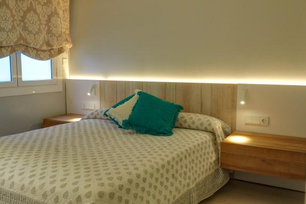 #12824 - Ribera Sunrise Penthouse | Holiday Rentals | Hello Homes Sitges