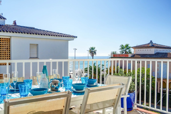 #12867 - The Blue Nirvana | Lomavuokraus | Hello Homes Sitges