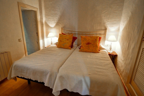  - Charming House next to the beach