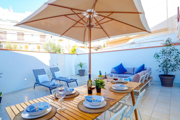 #13117 - Sebastian Patio | Lomavuokraus | Hello Homes Sitges