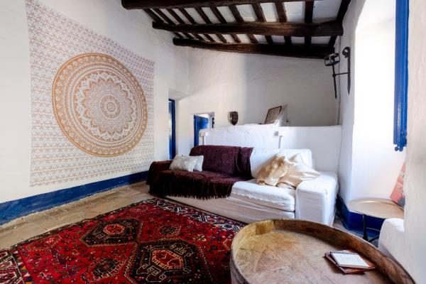 #14101 - Little Vine | Holiday Rentals | Hello Homes Sitges