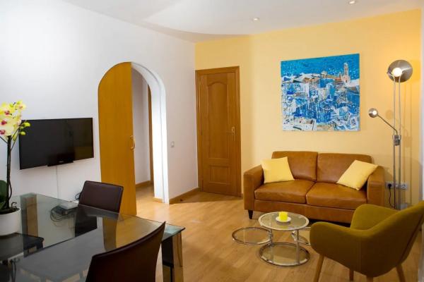 #14138 - Midtown Seaview Terrace | Lloguer Turístic | Hello Homes Sitges