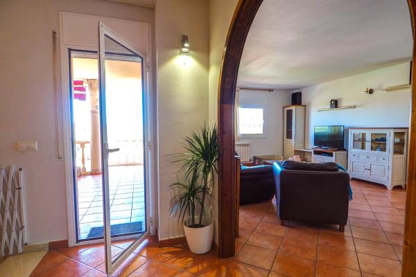 #14230 - Ohana House | Holiday Rentals | Hello Homes Sitges