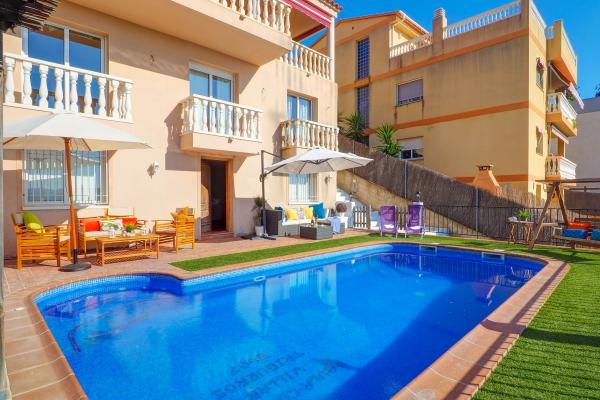 #14241 - Ohana House | Holiday Rentals | Hello Homes Sitges