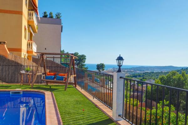 #14247 - Ohana House | Holiday Rentals | Hello Homes Sitges