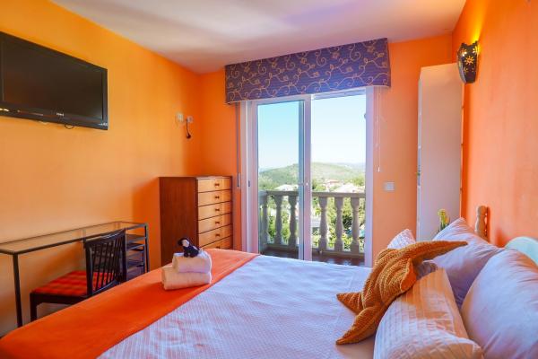 #14250 - Ohana House | Holiday Rentals | Hello Homes Sitges