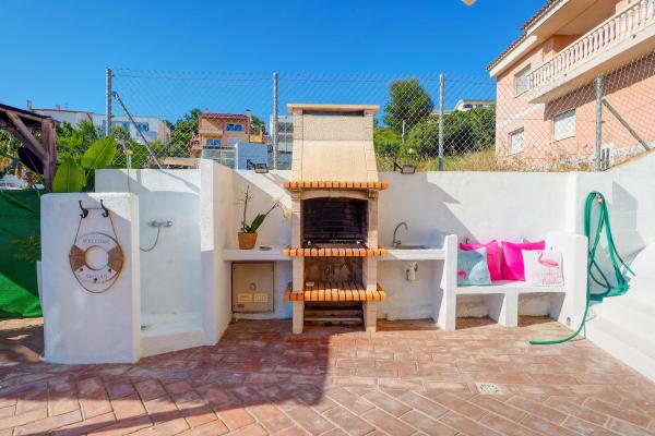 #14251 - Ohana House | Holiday Rentals | Hello Homes Sitges