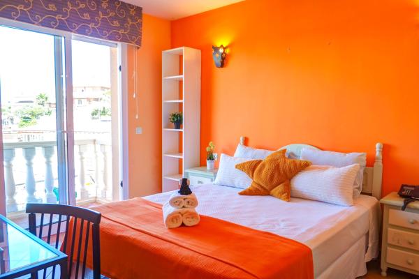 #14255 - Ohana House | Holiday Rentals | Hello Homes Sitges