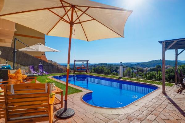 #14266 - Ohana House | Holiday Rentals | Hello Homes Sitges