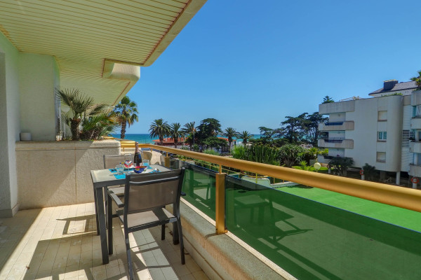  - Mediterraneo Seaview Apartment
