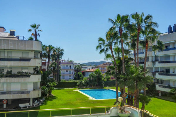 #14463 - Mediterraneo Seaview | Lomavuokraus | Hello Homes Sitges