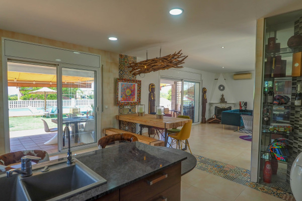 #14561 - Villa Talaya | Holiday Rentals | Hello Homes Sitges