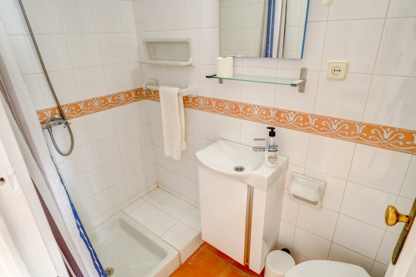 Modern, Well-Appointed Room