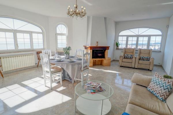 #15685 - Malvasia Family Sea View Apartment | Ferieudlejning | Hello Homes Sitges