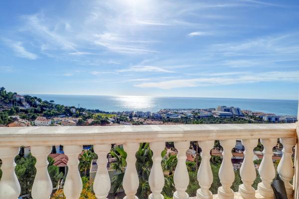 #15720 - Malvasia Family Sea View Apartment | Ferieudlejning | Hello Homes Sitges