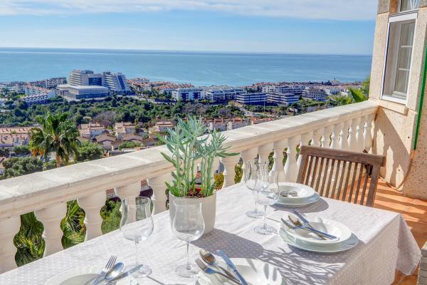 #15722 - Malvasia Family Sea View Apartment | Ferieudlejning | Hello Homes Sitges
