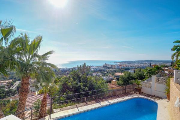 #15865 - Malvasia Family Sea View Apartment | Ferieudlejning | Hello Homes Sitges