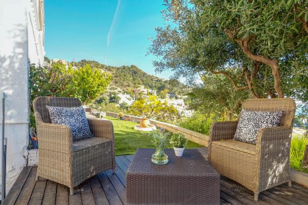 #15868 - Malvasia Family Sea View Apartment | Ferieudlejning | Hello Homes Sitges