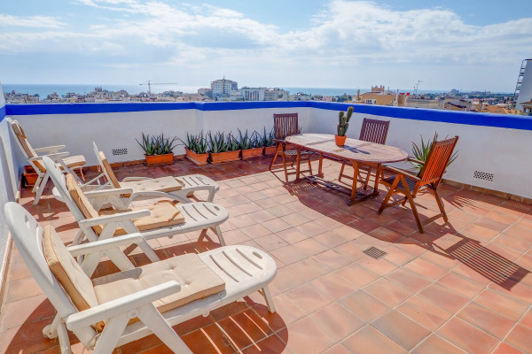 #15919 - Linda Vista Oasis Penthouse | Alquiler Vacacional | Hello Homes Sitges