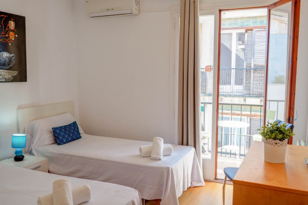 #15965 - Central Island Penthouse | Holiday Rentals | Hello Homes Sitges