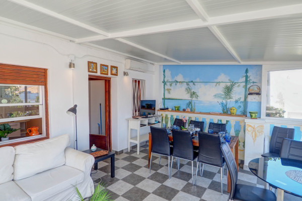 #15969 - Central Island Penthouse | Holiday Rentals | Hello Homes Sitges