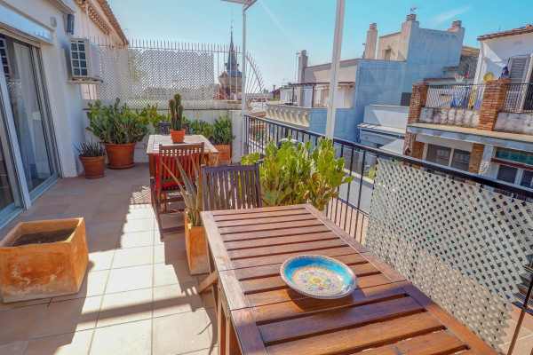 #16011 - Central Island Penthouse | Holiday Rentals | Hello Homes Sitges