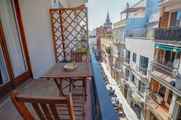 #16021 - Central Island Penthouse | Holiday Rentals | Hello Homes Sitges