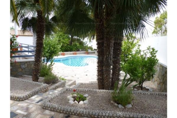 #16024 - Villa Matteo | Holiday Rentals | Hello Homes Sitges
