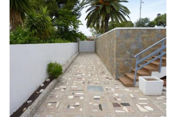 #16040 - Villa Matteo | Holiday Rentals | Hello Homes Sitges