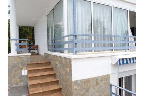 #16052 - Villa Matteo | Holiday Rentals | Hello Homes Sitges