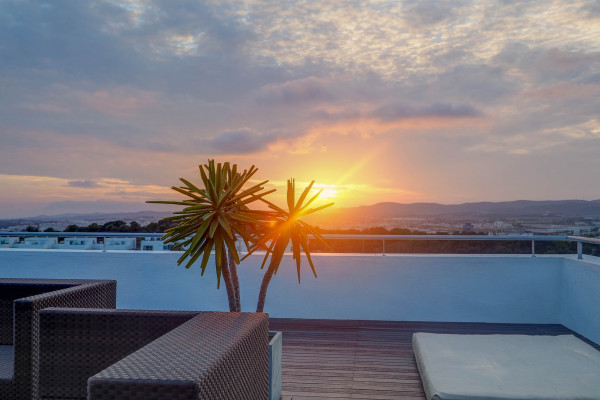 #16099 - Elora Penthouse with Sea Views | Holiday Rentals | Hello Homes Sitges