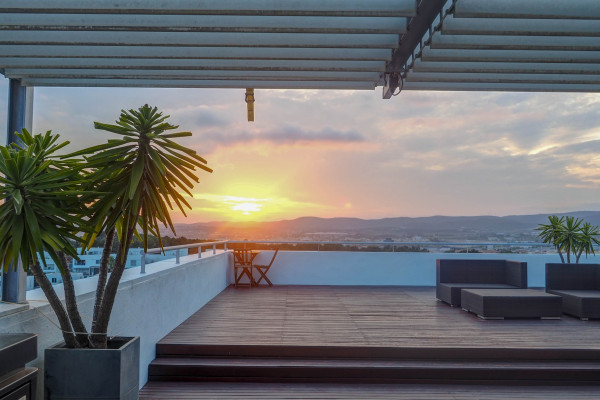 #16105 - Elora Penthouse with Sea Views | Holiday Rentals | Hello Homes Sitges