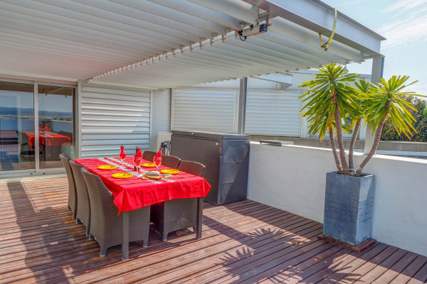 #16106 - Elora Penthouse with Sea Views | Holiday Rentals | Hello Homes Sitges