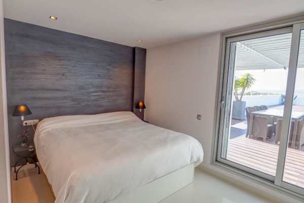 #16120 - Elora Penthouse with Sea Views | Holiday Rentals | Hello Homes Sitges