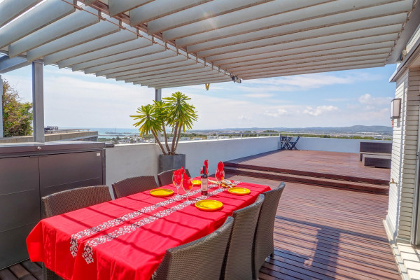 #16129 - Elora Penthouse with Sea Views | Holiday Rentals | Hello Homes Sitges