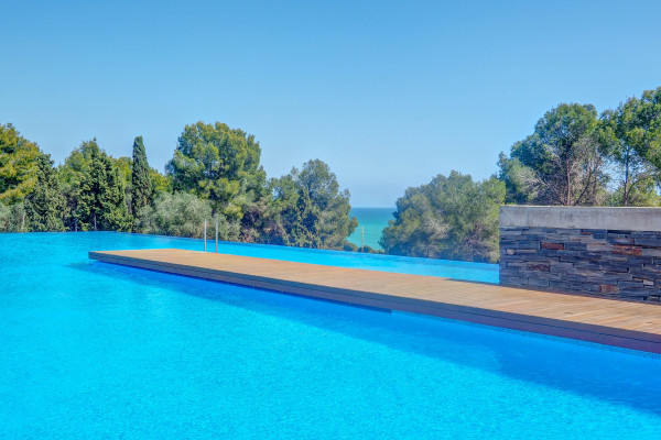 #16150 - Elora Penthouse with Sea Views | Holiday Rentals | Hello Homes Sitges