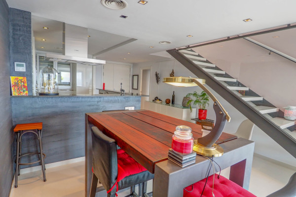 Modern, Well-Appointed Room