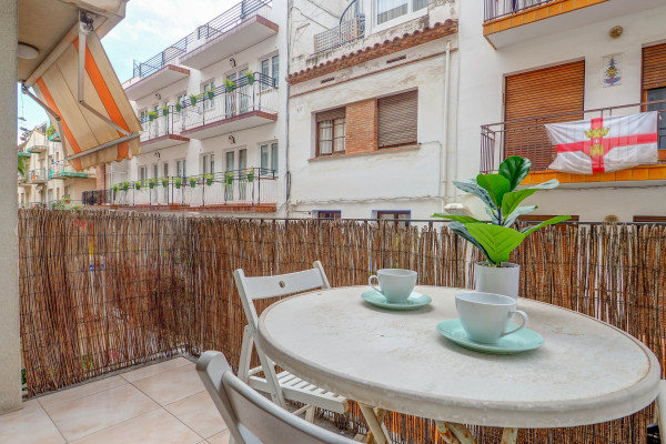 #16445 - Gloria Apartment | Holiday Rentals | Hello Homes Sitges