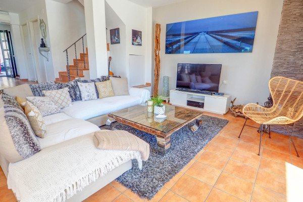 #16514 - Villa Elysian | Holiday Rentals | Hello Homes Sitges