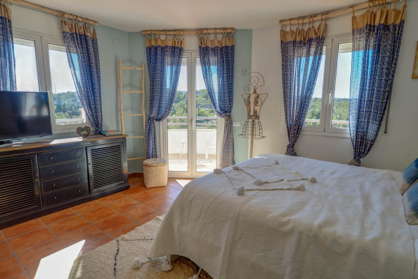 #16561 - Villa Elysian | Holiday Rentals | Hello Homes Sitges