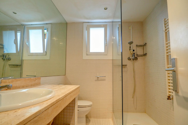 #16614 - Tropical Terrace Apartment | Holiday Rentals | Hello Homes Sitges