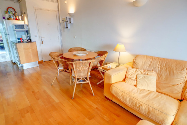 #16617 - Tropical Terrace Apartment | Lloguer Turístic | Hello Homes Sitges