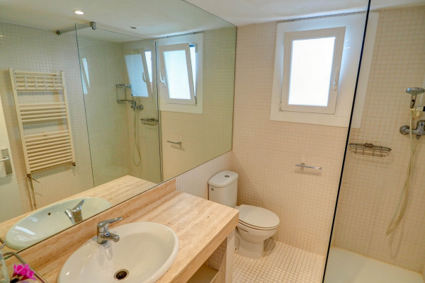 #16626 - Tropical Terrace Apartment | Holiday Rentals | Hello Homes Sitges