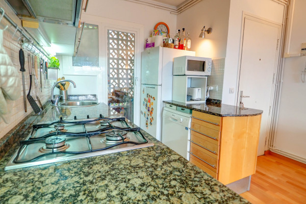 #16635 - Tropical Terrace Apartment | Holiday Rentals | Hello Homes Sitges