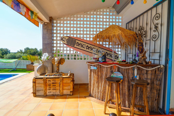 #16669 - Villa Talaya | Holiday Rentals | Hello Homes Sitges