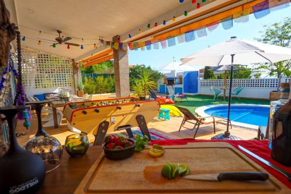#16670 - Villa Talaya | Holiday Rentals | Hello Homes Sitges